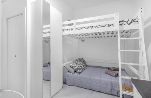 Zona Padova Apartamento | ARQ16 - Duomo-Loreto - Central - Modern