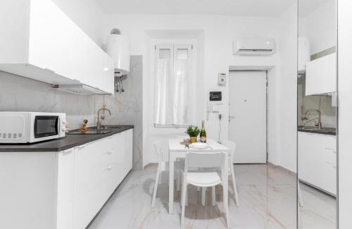 Zona Padova Apartamento | ARQ16 - Duomo-Loreto - Central - Modern