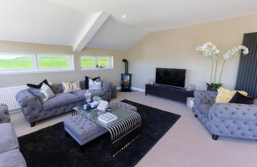 Ayr Apartamento | Arran View Apartment at Heads of Ayr