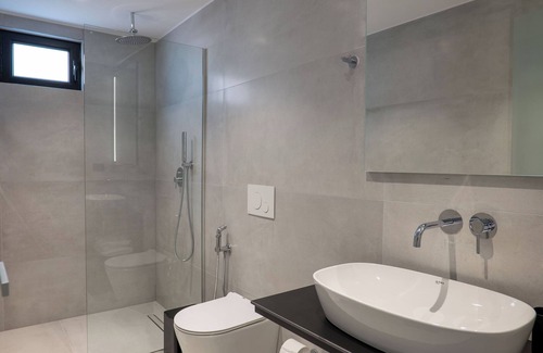 Sarande Hotel | Arrei Hotel