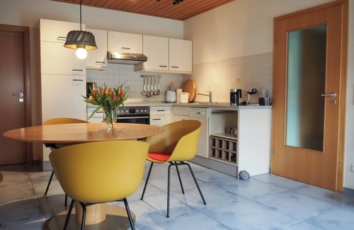 Minheim Apartamento | Para sentirse bien: apartamento moderno y acogedor con una gran terraza y jardín de 500 m².