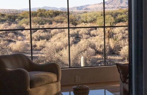 Twentynine Palms Casa | Arro Dunes - Rustic Cabin in the Desert - Wood burning hot tub - Cowboy pool