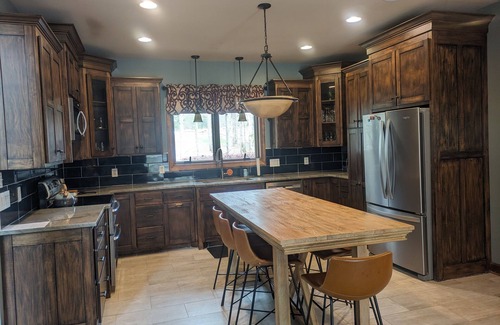 Shelby Casa | Arrow Haven- Gran casa enclavada en el bosque