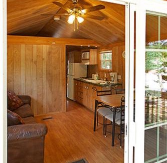 Marquette County Complejo | Arrowhead Camping Resort Deluxe Cabin 4