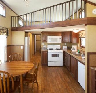 Marquette County Complejo | Arrowhead Camping Resort Cottage 11