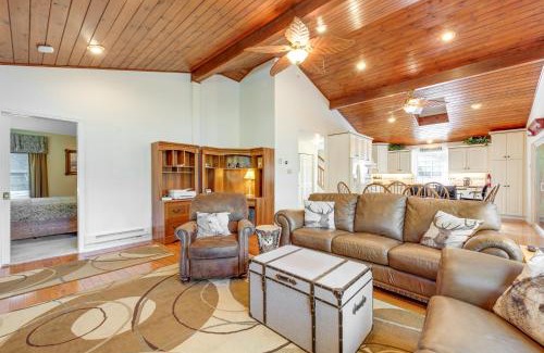 Pocono Lake Casa | Arrowhead Lake Retreat with Dock and Pool Access!