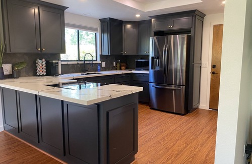 Columbia Casa | Arroyo Manor - Centrally Located