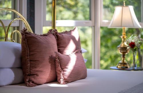 Eureka Springs Historic District Cama Y Desayuno | Arsenic and Old Lace Bed & Breakfast Inn