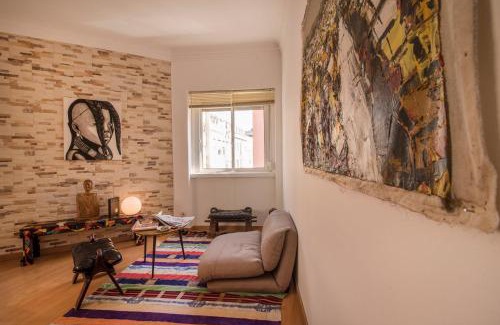 Santo Amaro Apartamento | Art and Design Apartment in Lisbon