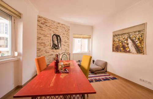 Santo Amaro Apartamento | Art and Design Apartment in Lisbon