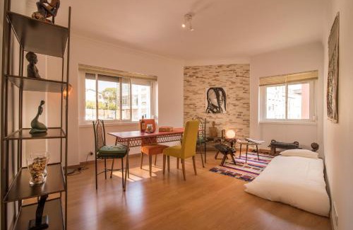 Santo Amaro Apartamento | Art and Design Apartment in Lisbon