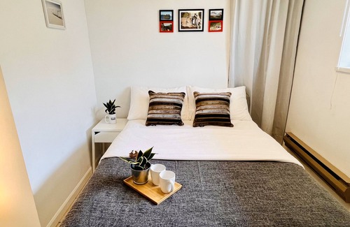Burnaby Casa | ART House Burnaby Two Bedrooms Suite