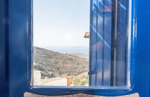 Tinos Casa | "Casa de arte"