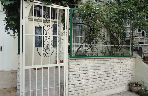 mtatsminda Apartamento | Art House Petunia: ¡tu puerta de entrada a la antigua Tbilisi!