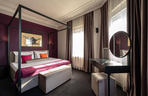 City Center Hotel | Art Loft Hotel