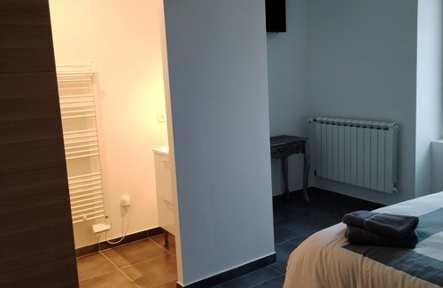 Saints Apartamento | ART on the ground floor and terrace