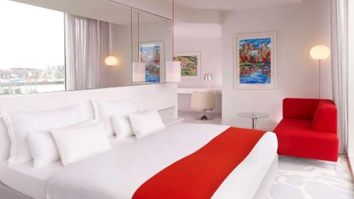 Altstadt-Sued Hotel | art'otel cologne, Powered by Radisson Hotels