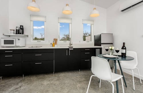 Fredericksburg Cabaña | Art Ranch: Turrell | 1/1, Gas Grill, Hill Country Ambience, Art Classes Onsite