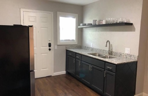 Kessler Apartamento | ART♥ State Fair Suite. Spacious 1 BR apartment