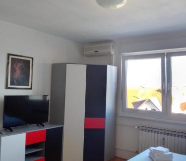 Velika Gorica Apartamento | ART STUDIO Airport Zagreb
