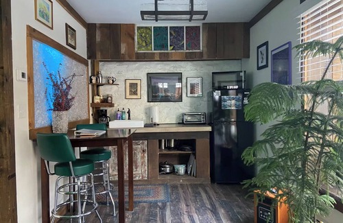 Ashfield Apartamento | Estudio de arte: 1 dormitorio / 1 baño en la cochera histórica