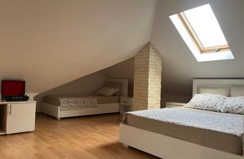 Nis Apartamento | Art Studio