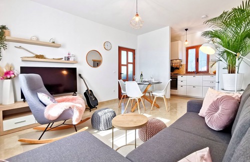 Markovac Apartamento | Apartamento con jardín y bonitas vistas, bañera de hidromasaje, WiFi, aire acondicionado, estacionamiento, para 4-6 personas.