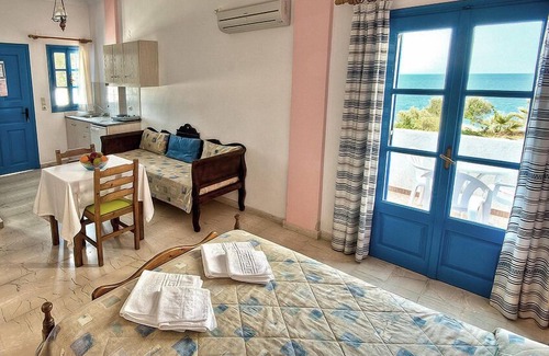 Karterados Casa | Artemis Village