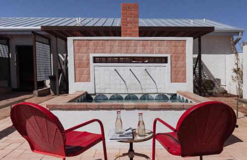 Marfa Apartamento | Artful Studio at Iconic Property