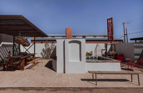 Marfa Apartamento | Artful Studio at Iconic Property