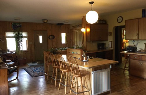 Amherst Casa | Artha Bed and Breakfast