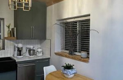 Oak Cliff Casa | Arthouse- Bishop Arts - Beautiful house in historical Winnetka neighborhood.