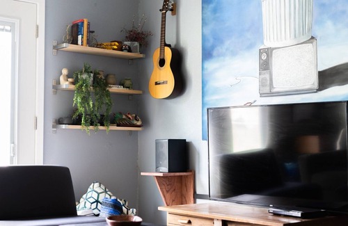 Sweetbriar Casa | Artist of Austin (Kid + Pet Friendly)