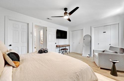St. Edwards Apartamento | Artist Retreat by SoCo - Sleeps 4 - Free Parking