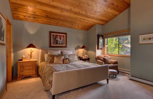 Lake Forest Villa | Artist's Haven at Dollar Point by Tahoe Mountain Properties