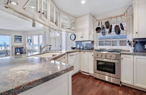 Santa Ana Heights Casa | "Artist's Retreat" Available Apr-May. Entire Oceanfront Home