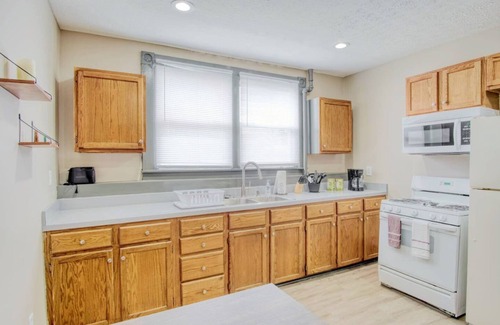 Windsor Park Apartamento | Artistic 1BR - APT - Near Downtown Mass Ave