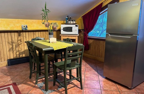 Nelson Apartamento | Lugar de Mistiso Alquiler de vacaciones en suite -Kokanee