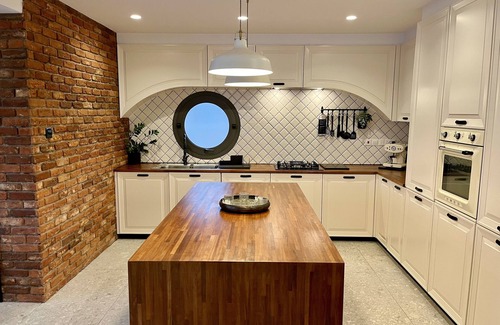Limassol Apartamento | Artistic Luxury Flat in Limassol