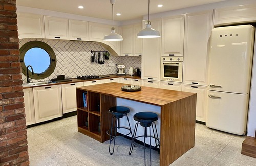 Limassol Apartamento | Artistic Luxury Flat in Limassol