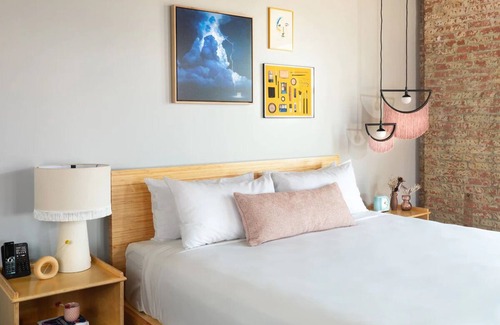 Downtown Dallas Hotel | Artistic Oasis in Dallas w/ City Skyline Views! Artistic Atmosphere