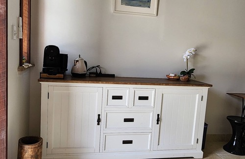 Parramatta Casa | Stylish Gallery Sleeps 4 | Near Parramatta CBD