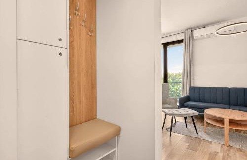Saints Constantine and Helena Apartamento | Artistic space in Azur Premium