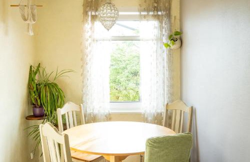 Pelgulinn Apartamento | Artists Apartment near Telliskivi Creative Centre