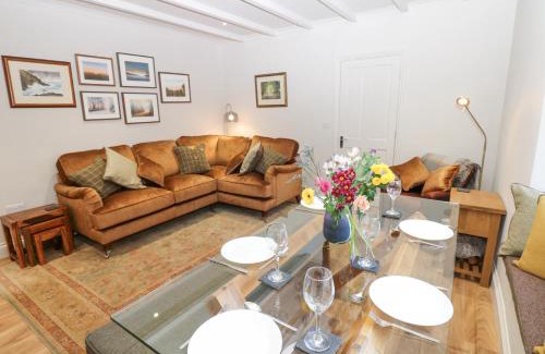 Richmond Casa | Artists Cottage
