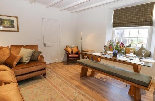 Richmond Casa | Artists Cottage