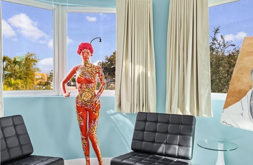 Northeast Miami Apartamento | Artists' Suite at the New Yorker Hotel - Park View, Free Parking/Coffee/Bagels!