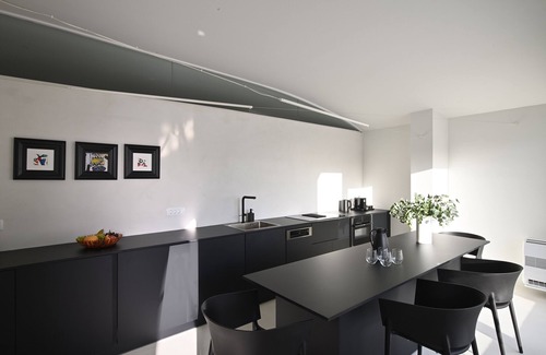Kamari Casa | Artium Villa with Pool hosted by K&K