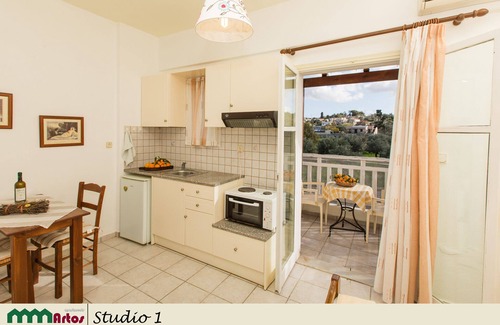 Filaki Casa | Artos Residence - private pool [May-October], garden, free parking