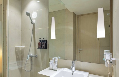 Gambir Hotel | Artotel Harmoni Jakarta